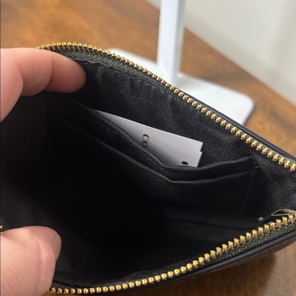 COACH (NEW IN BOX) SIGNATURE CAMO WRISTLET - Picture 6 of 12